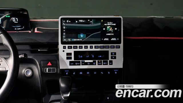 Hyundai Staria 2025 — photo 14
