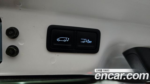 Hyundai Staria 2025 — photo 17