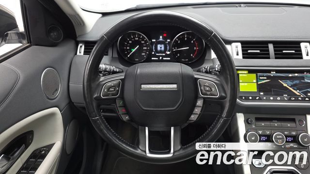 Land Rover Range Rover Evoque 2017 — photo 19