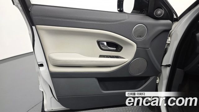 Land Rover Range Rover Evoque 2017 — photo 14