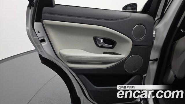 Land Rover Range Rover Evoque 2017 — photo 15