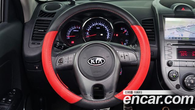 Kia Soul 2010 — photo 13