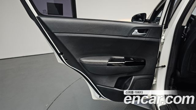Kia Sportage 2016 — photo 15