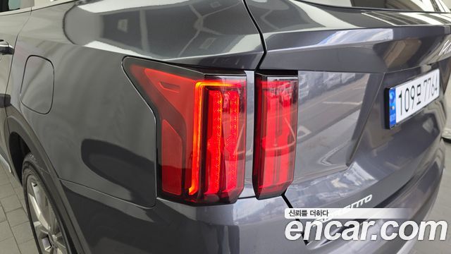 Kia Sorento 2023 — photo 9