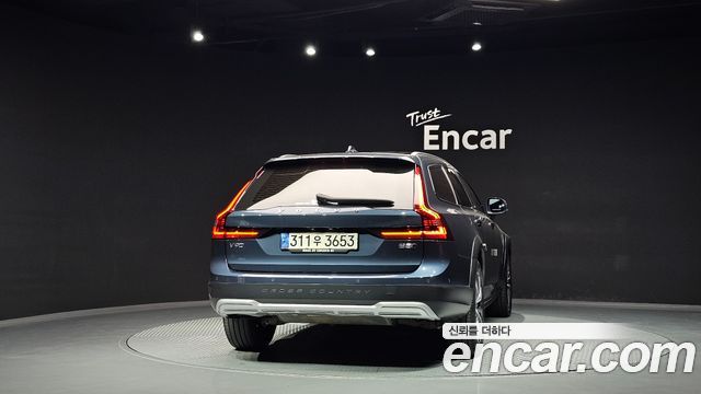Volvo V90 2021 — photo 4