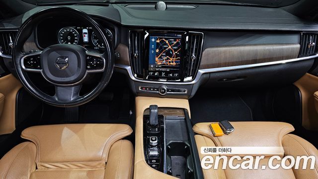 Volvo V90 2021 — photo 10
