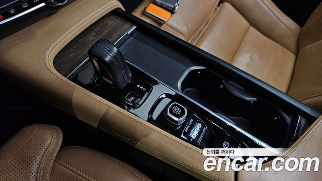 Volvo V90 2021 — photo 12