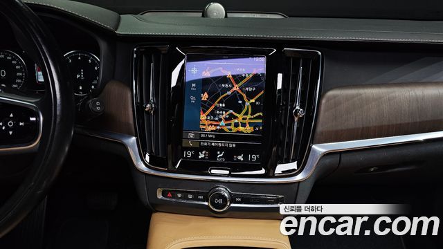 Volvo V90 2021 — photo 20