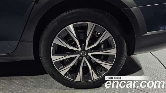 Volvo V90 2021 — photo 7