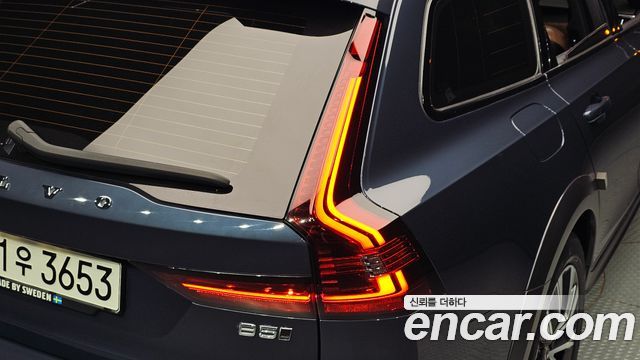 Volvo V90 2021 — photo 9