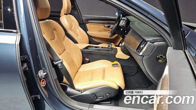 Volvo V90 2021 — photo 16