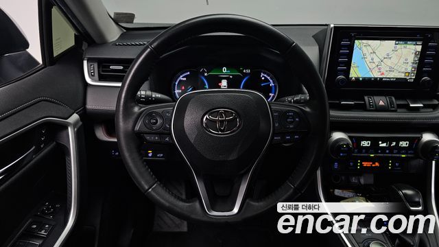 Toyota RAV4 2021 — photo 19