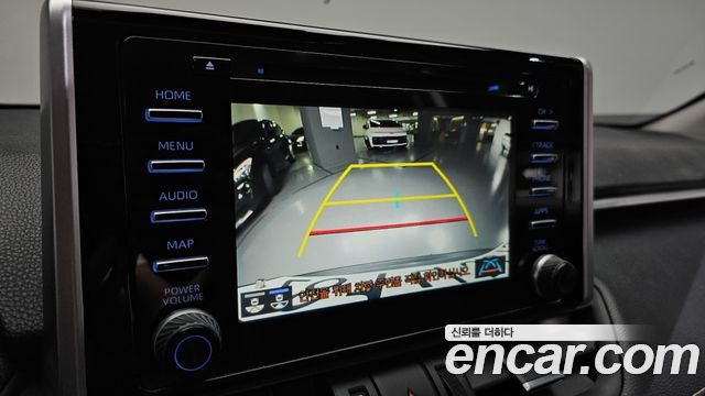 Toyota RAV4 2021 — photo 21