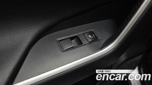 Toyota RAV4 2021 — photo 25