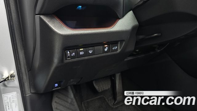Toyota RAV4 2021 — photo 28