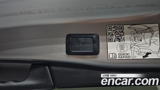 Toyota RAV4 2021 — photo 36