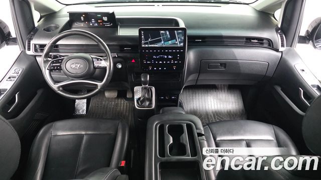 Hyundai Staria 2023 — photo 7