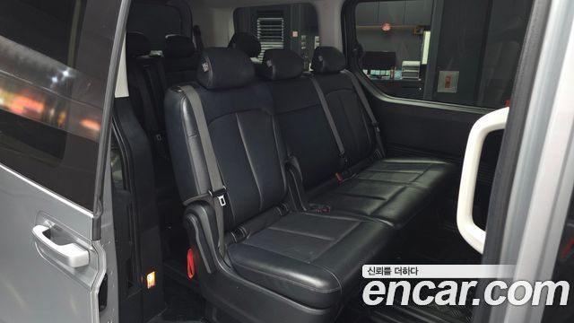 Hyundai Staria 2023 — photo 12