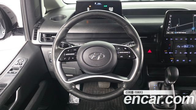 Hyundai Staria 2023 — photo 13