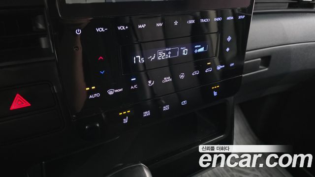 Hyundai Staria 2023 — photo 17