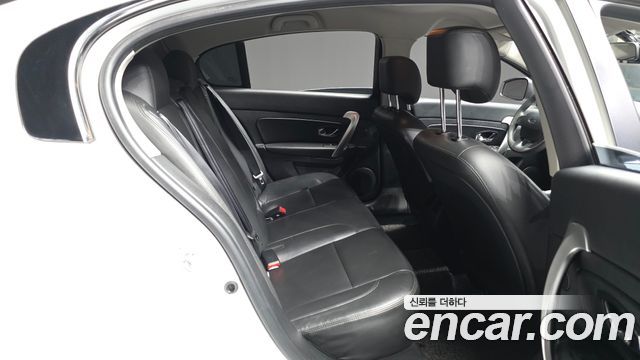 Renault Korea SM5  2016 — photo 18