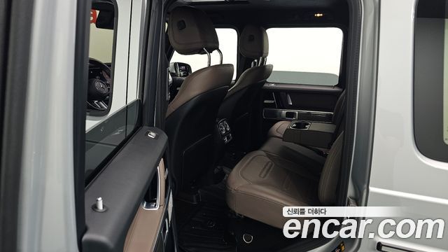 Mercedes-Benz G-Class 2025 — photo 18