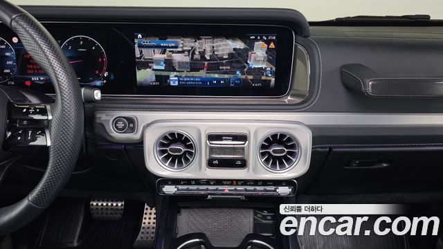 Mercedes-Benz G-Class 2025 — photo 20