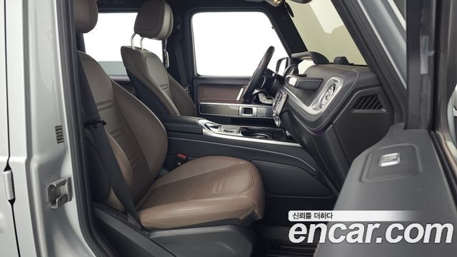 Mercedes-Benz G-Class 2025 — photo 16