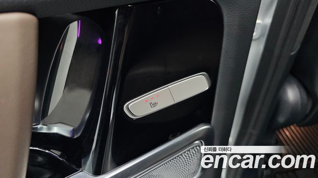 Mercedes-Benz G-Class 2025 — photo 34