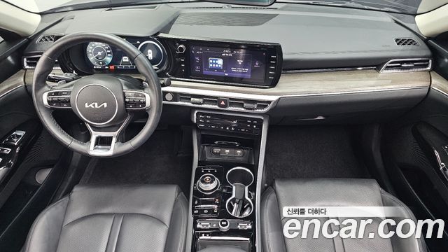Kia K5 2022 — photo 10