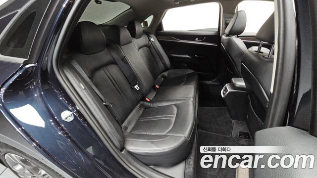 Kia K5 2022 — photo 17
