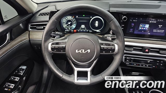 Kia K5 2022 — photo 19