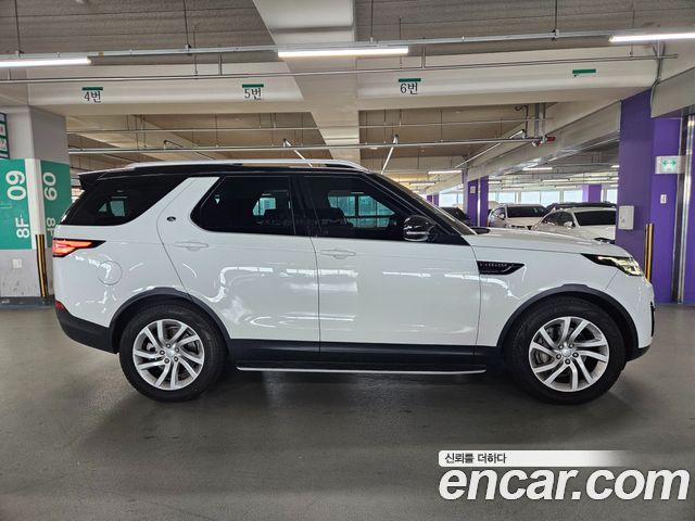Land Rover Discovery 2020 — photo 3