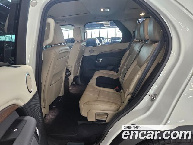 Land Rover Discovery 2020 — photo 10