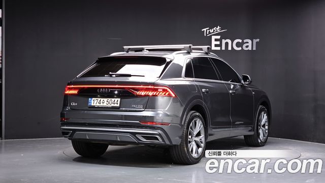 Audi Q8 2021 — photo 2