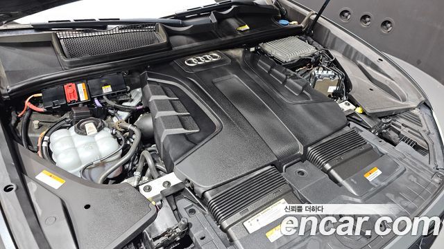 Audi Q8 2021 — photo 6