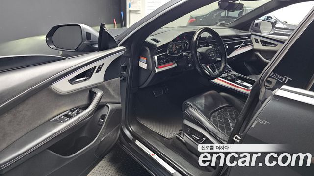 Audi Q8 2021 — photo 10
