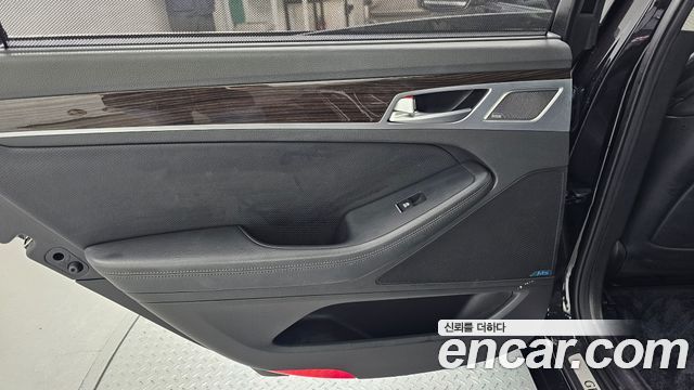 Genesis G80 2019 — photo 15