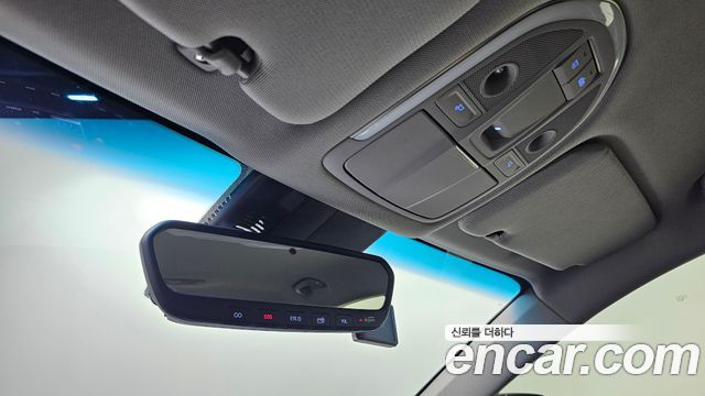 Genesis G80 2019 — photo 27