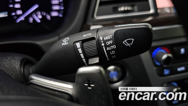 Genesis G80 2019 — photo 29
