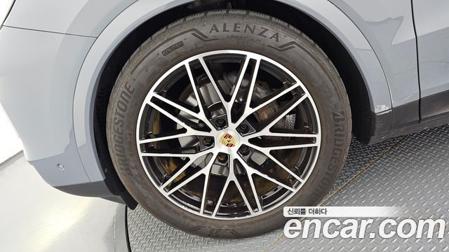 Porsche Cayenne 2024 — photo 5