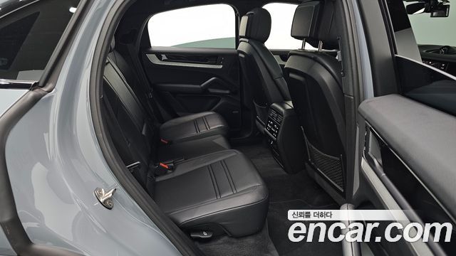 Porsche Cayenne 2024 — photo 17