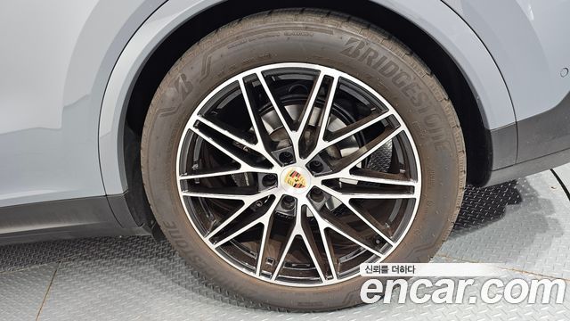 Porsche Cayenne 2024 — photo 7
