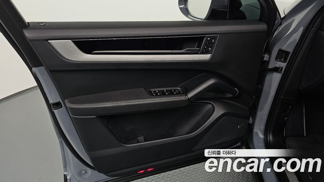 Porsche Cayenne 2024 — photo 14