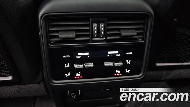 Porsche Cayenne 2024 — photo 30
