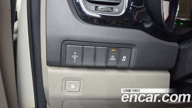 Kia Canival 2017 — photo 22