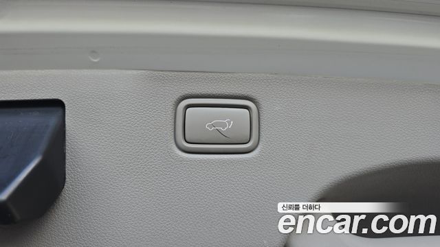 Kia Canival 2017 — photo 26