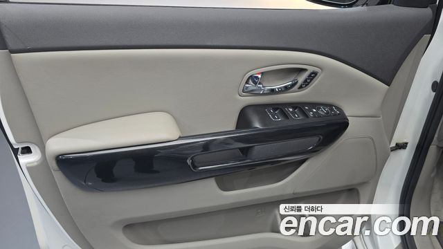 Kia Canival 2017 — photo 14