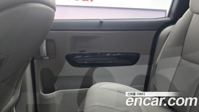 Kia Canival 2017 — photo 15
