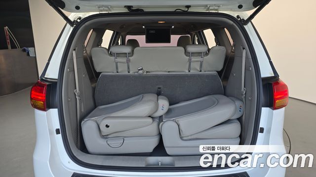 Kia Canival 2017 — photo 29